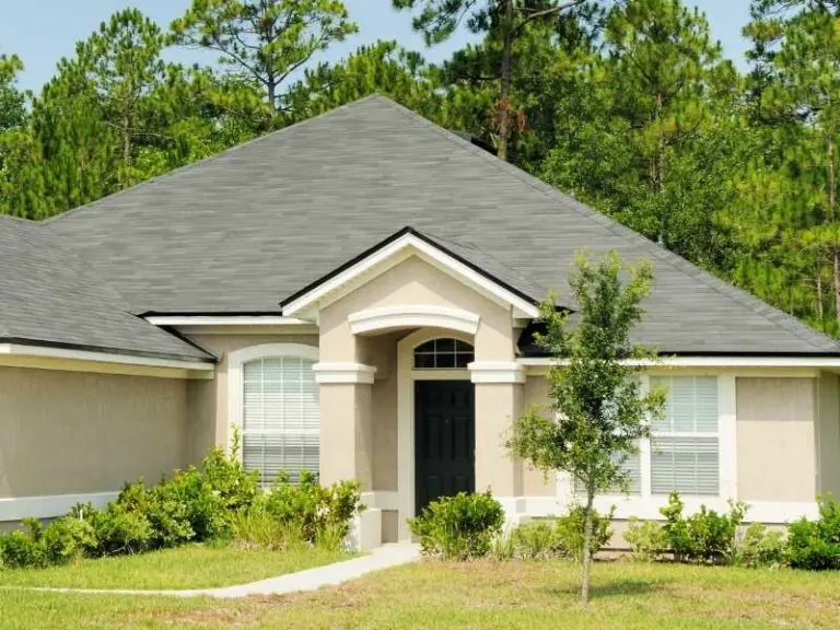 Home with White gutters